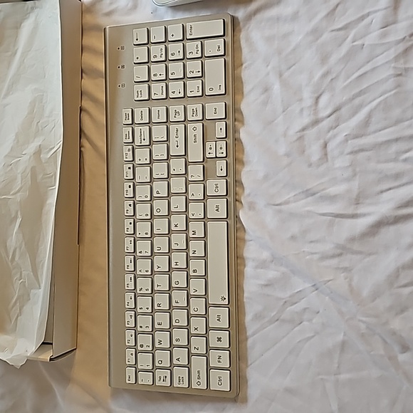 Joyaccess wireless keyboard and mouse - Picture 2 of 4